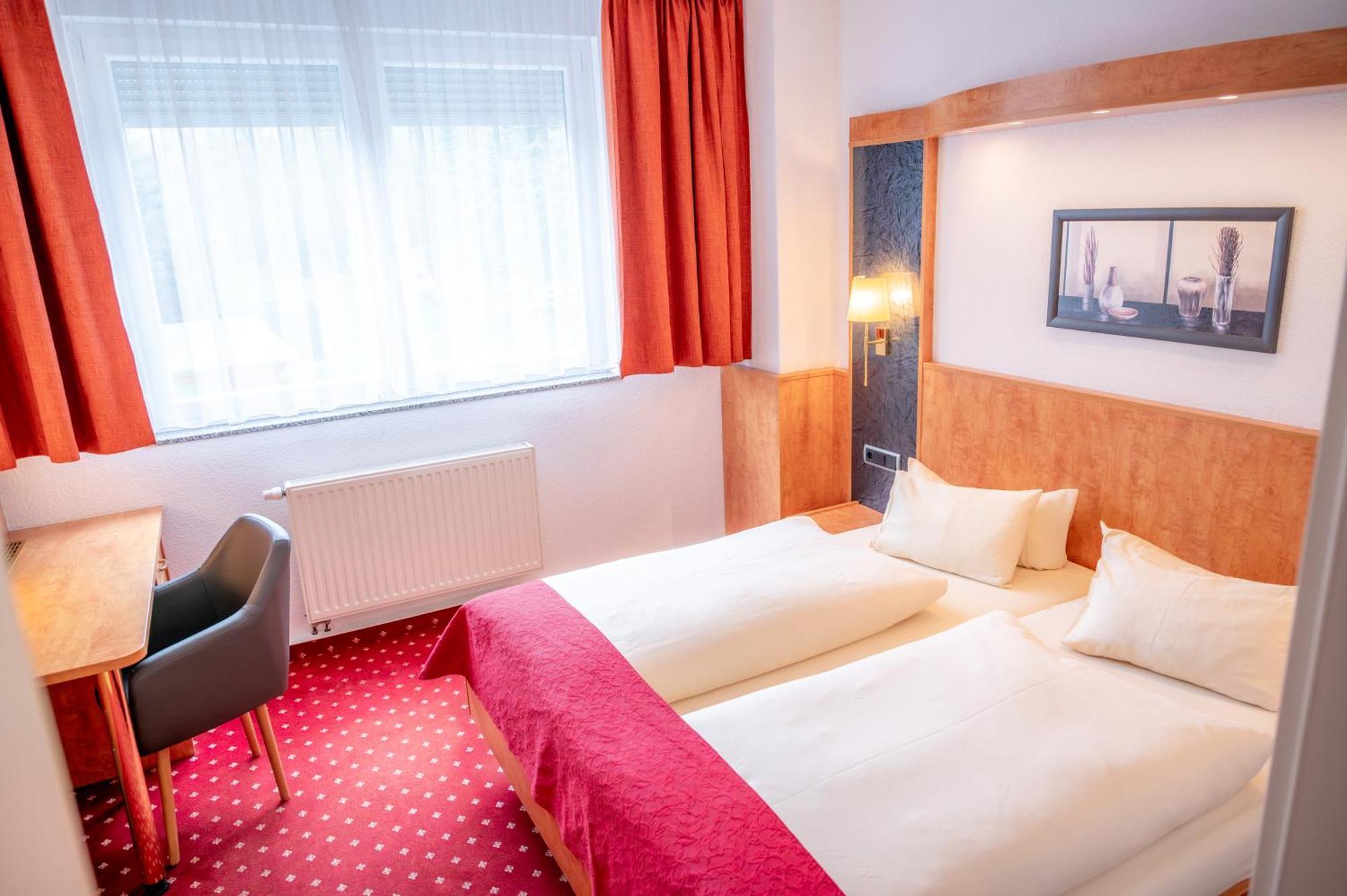 Aara Hotel Радеберг Екстер'єр фото